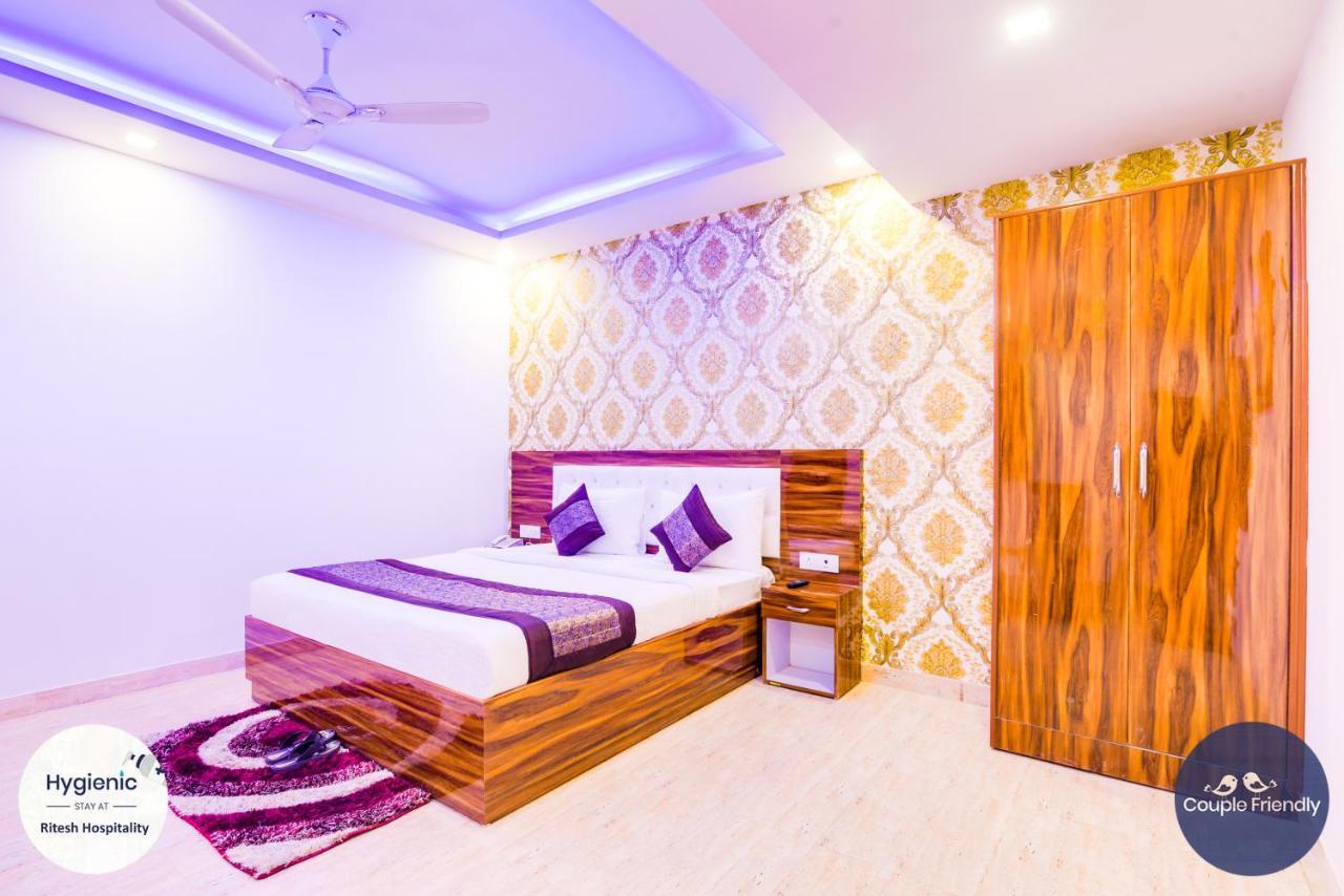 Hotel Fabulous - Delhi International Airport นิวเดลี ภายนอก รูปภาพ