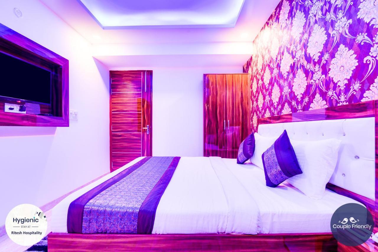 Hotel Fabulous - Delhi International Airport นิวเดลี ภายนอก รูปภาพ