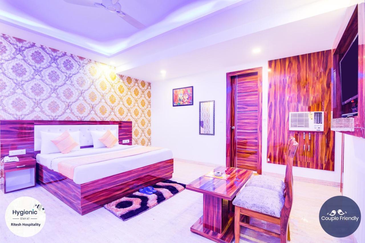 Hotel Fabulous - Delhi International Airport นิวเดลี ภายนอก รูปภาพ